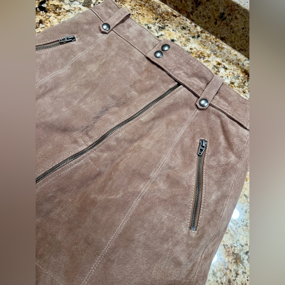 Skirt - Picture 2 of 7